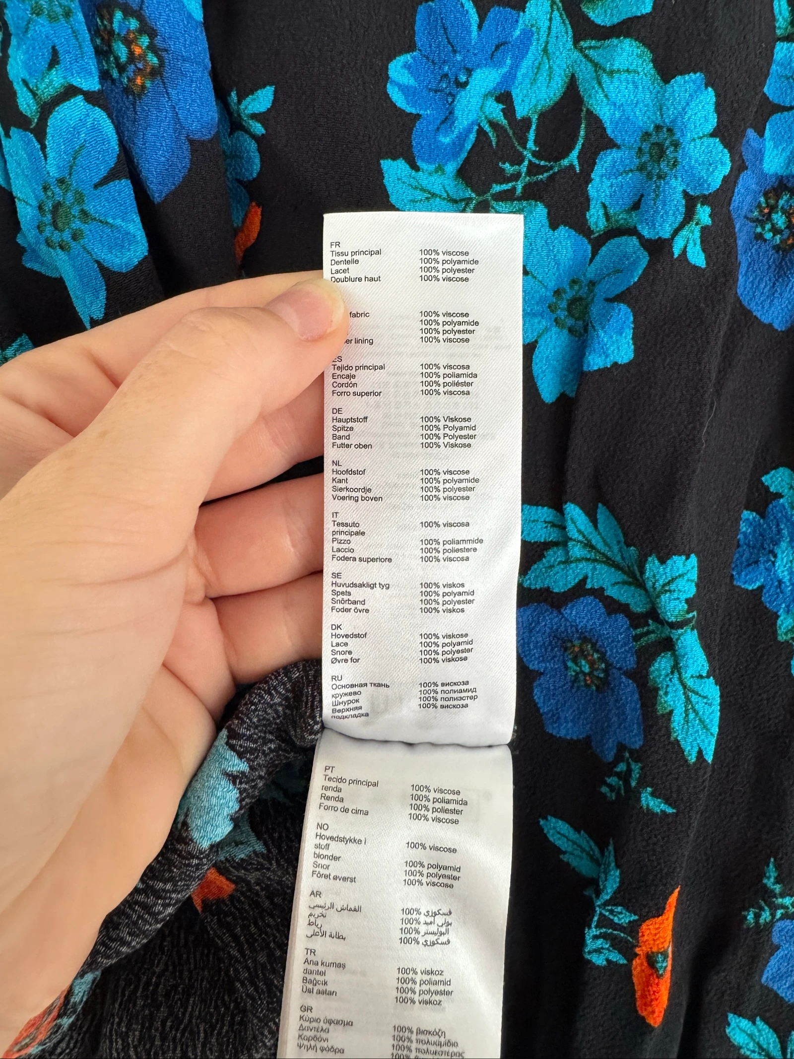 Camisa Maje preta com estampa floral e renda - Tamanho 3 – photo 5